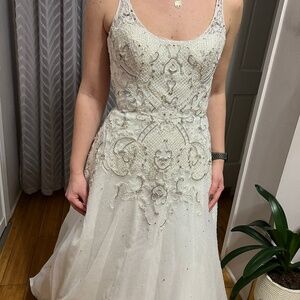 Vintage wedding dress